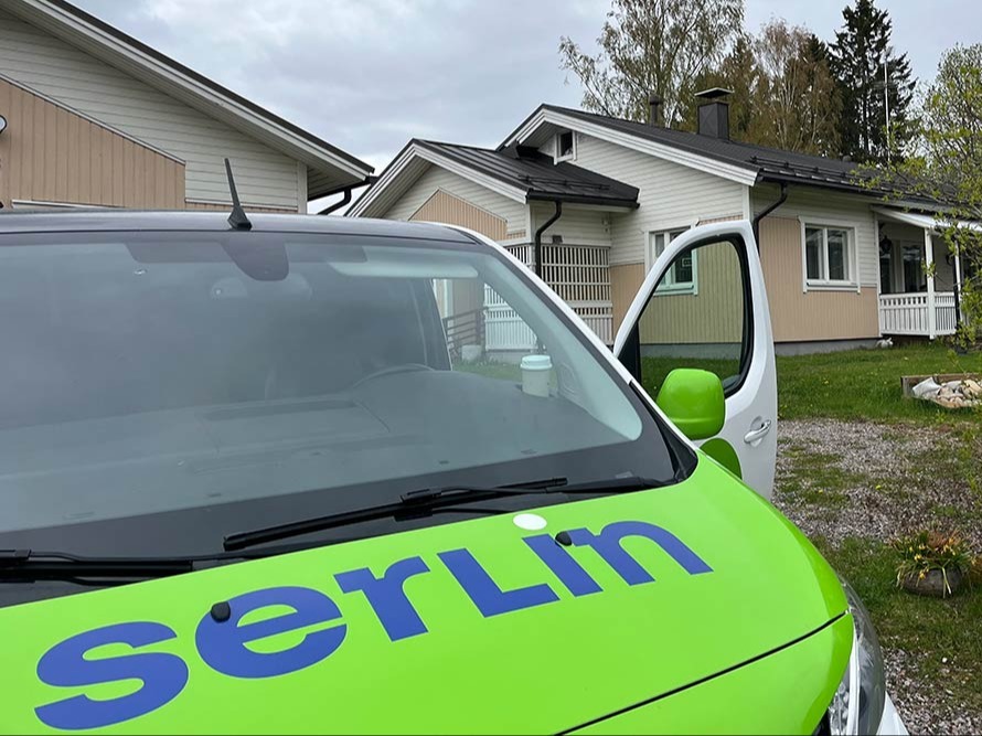 serlin-huoltoauto-omakotitalo